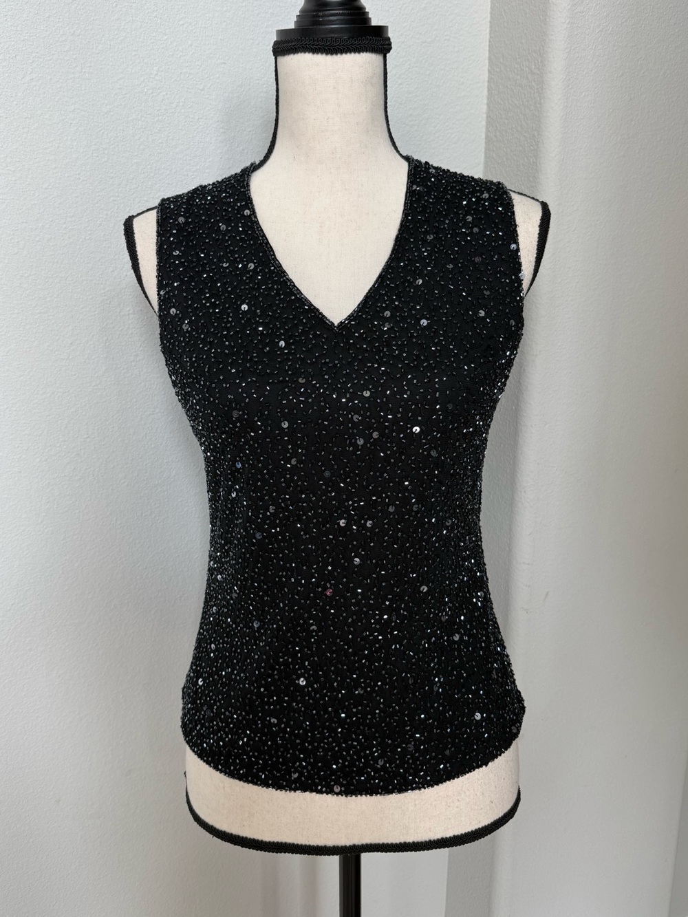 Laurence Kazar Black Beaded V-Neck Sleeveless Top